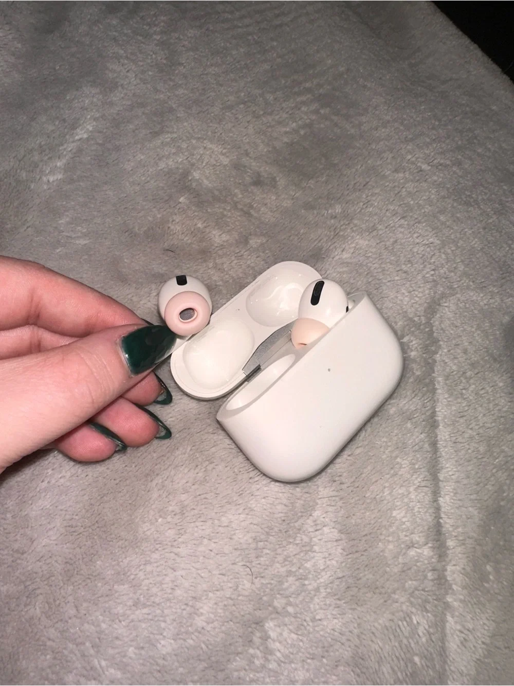 Apple Airpod Pro Gen 1 with Charging Case - White
